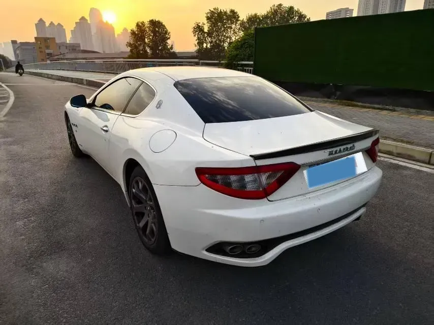 2007 Maserati GranTurismo 4.2L 405HP V8 6AT,autocango,china used car exporter,china ev exporter,chinese used car exporter,chinese used ev exporter