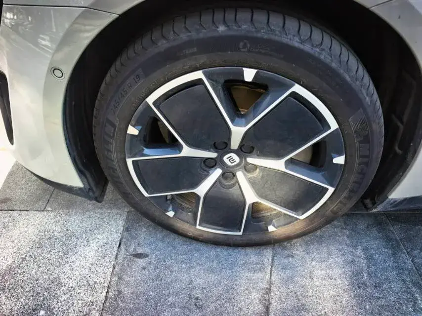 2024 MI SU7 thumbnail 4