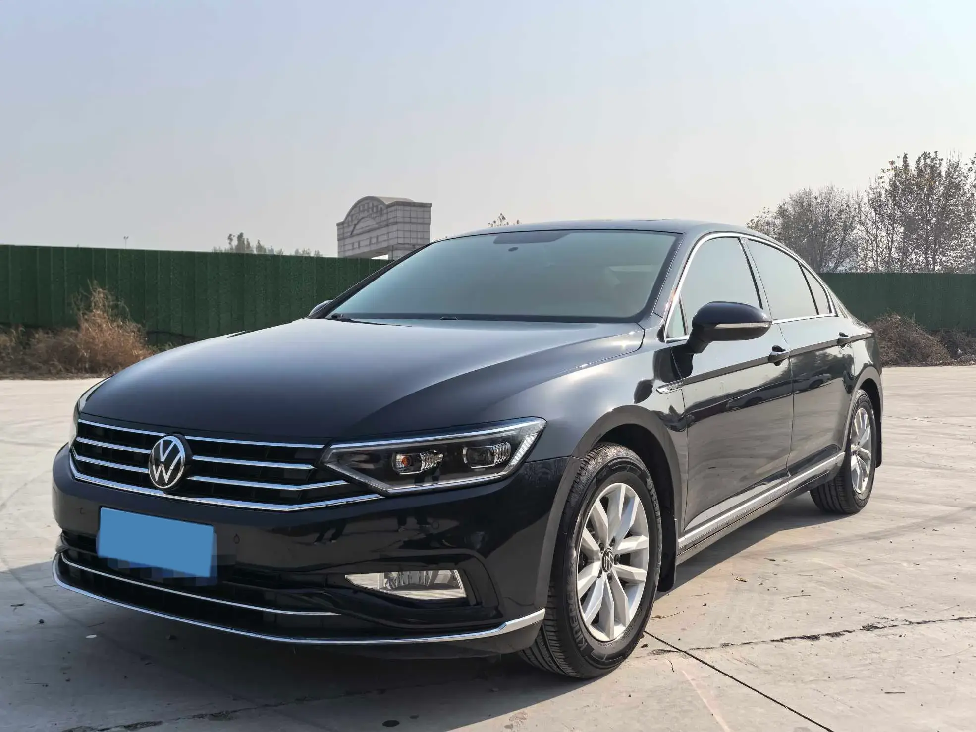 2020 VOLKSWAGEN MAGOTAN view 1