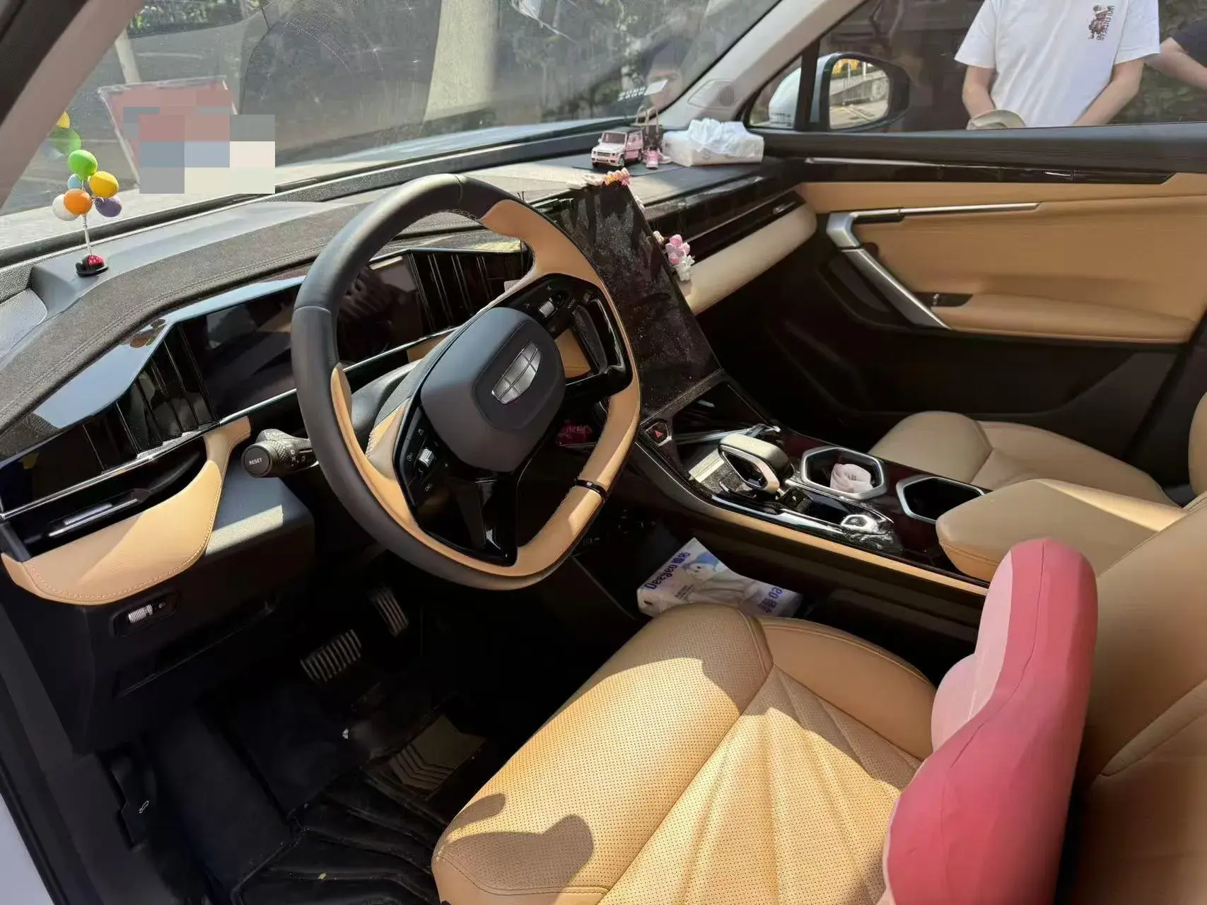 2023 GEELY STARRAY thumbnail 3