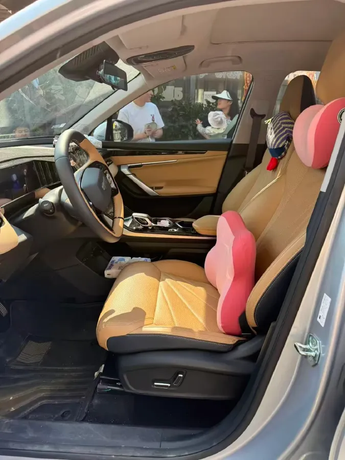 2023 Geely StarRay 1.5T 181HP L4 7DCT,autocango,china used car exporter,china ev exporter,chinese used car exporter,chinese used ev exporter