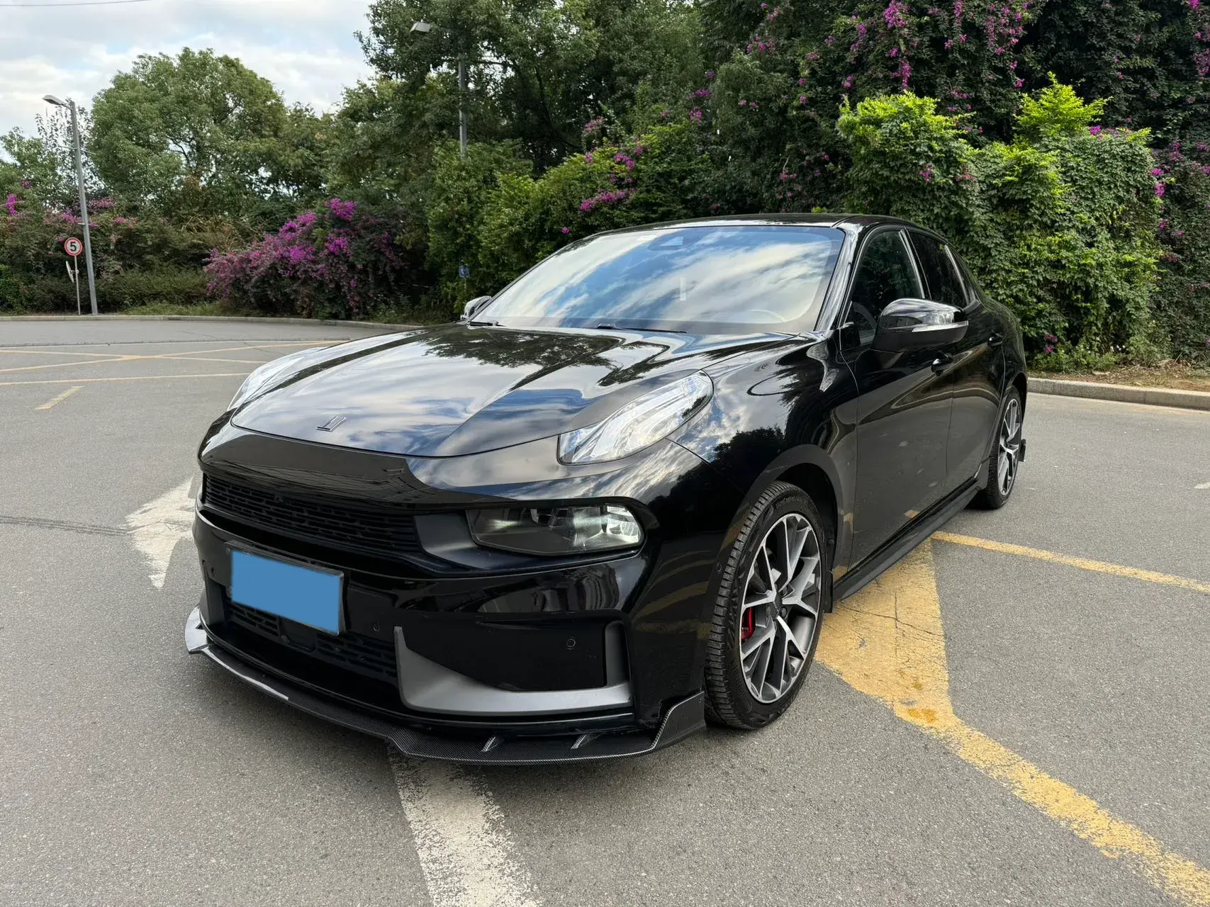 2021 LYNK&CO 03 view 1