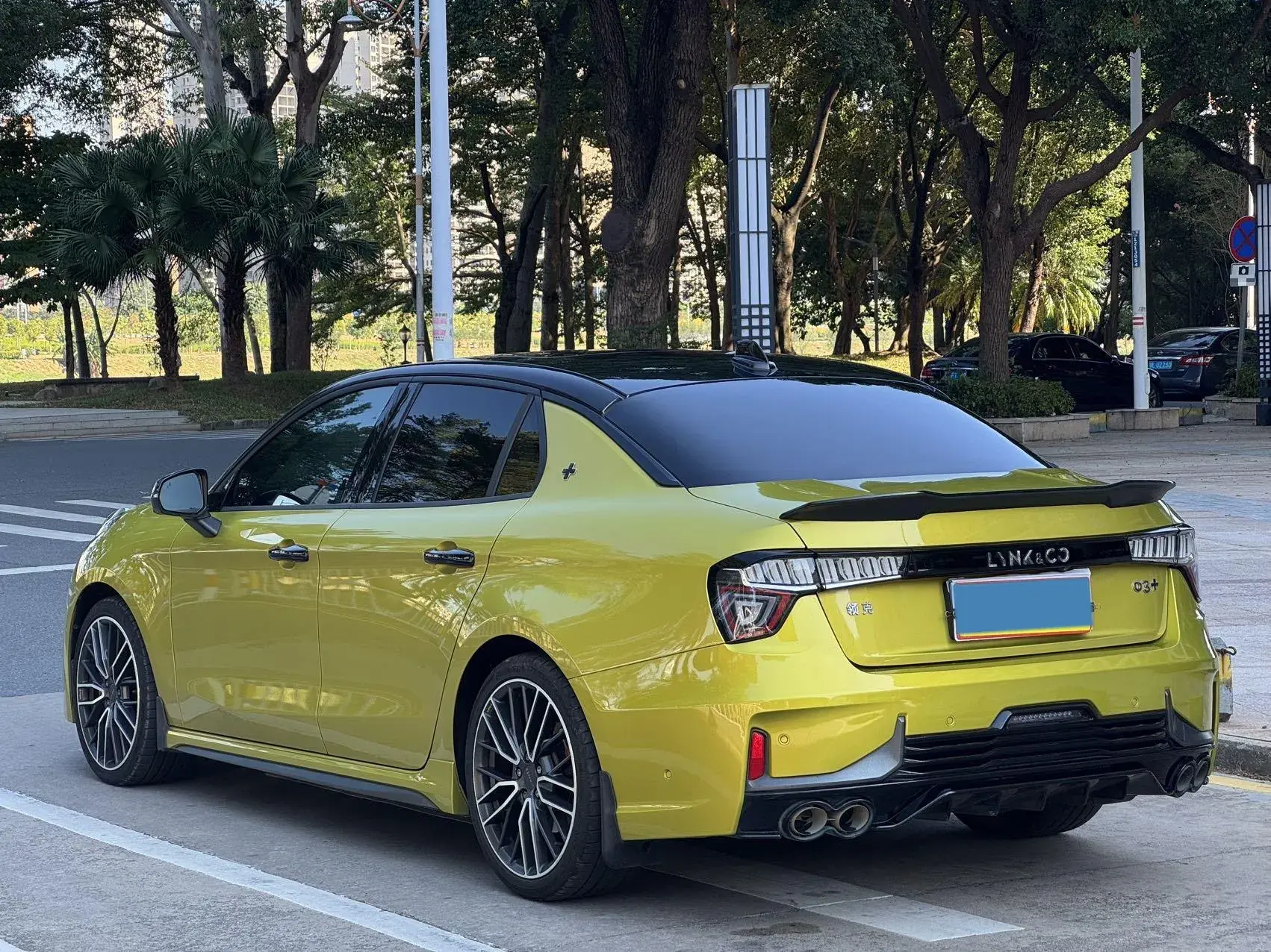 2020 LYNK&CO 03 thumbnail 4