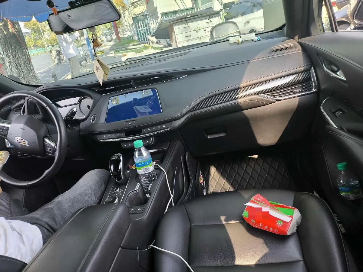 2021 Cadillac XT4 2.0T 237HP L4 9AT,autocango,china used car exporter,china ev exporter,chinese used car exporter,chinese used ev exporter