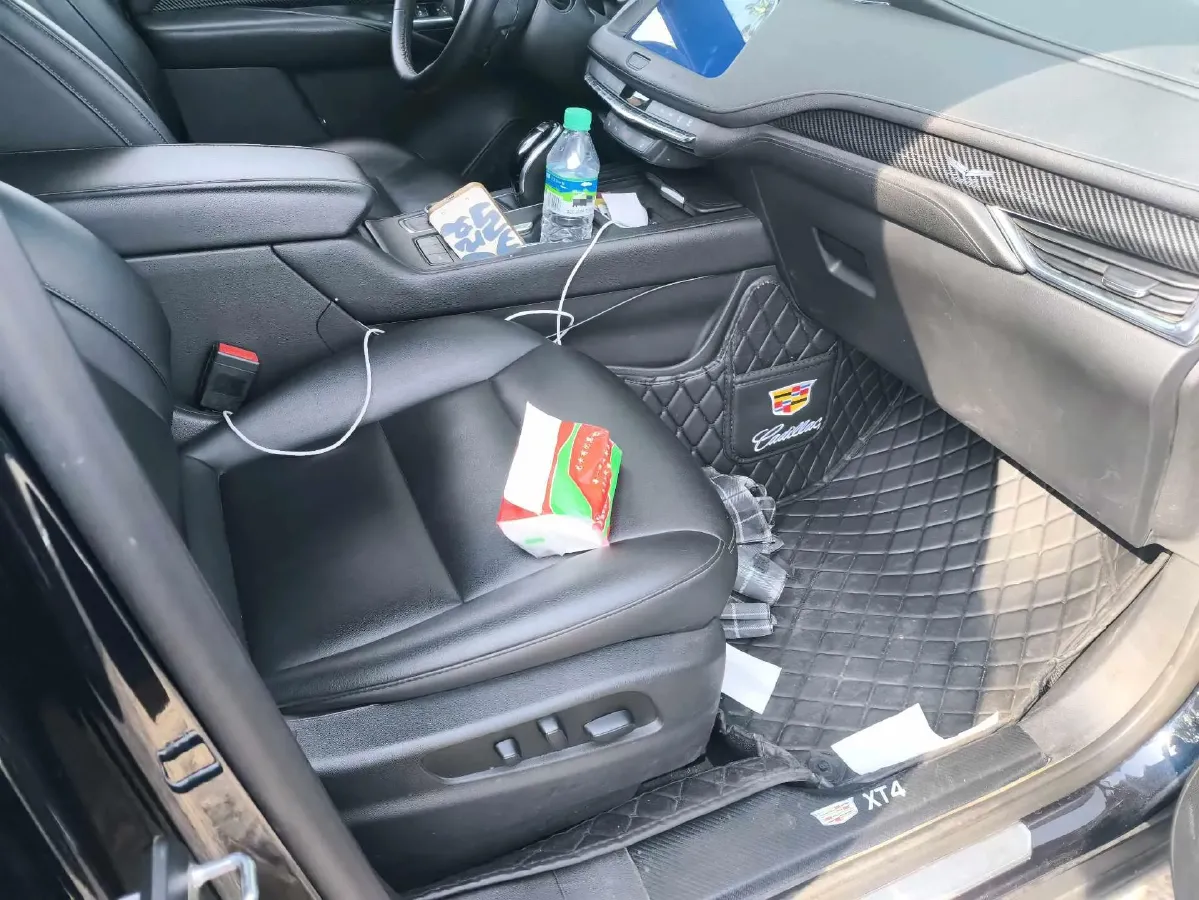 2021 Cadillac XT4 2.0T 237HP L4 9AT,autocango,china used car exporter,china ev exporter,chinese used car exporter,chinese used ev exporter