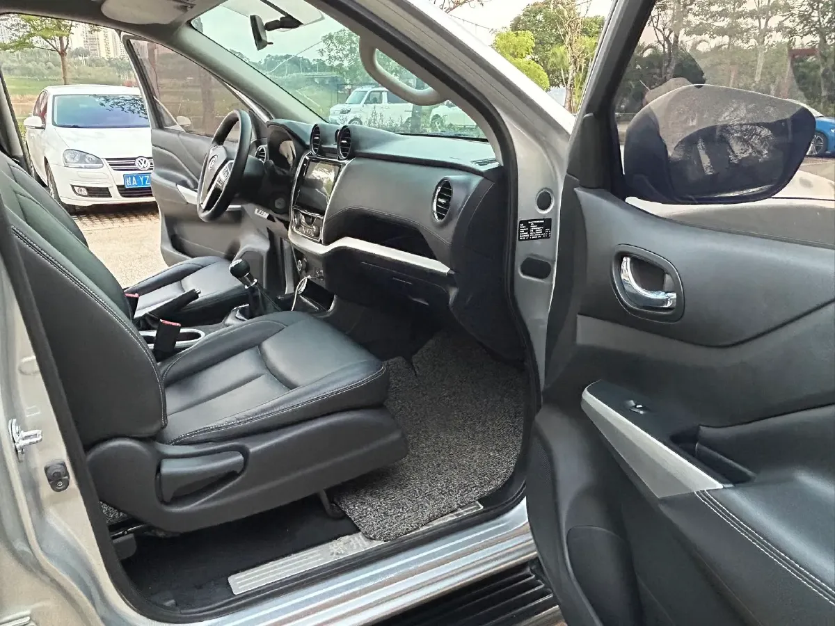 2019 Dongfeng RuiQi 6 2.5T 140HP L4 5MT,autocango,china used car exporter,china ev exporter,chinese used car exporter,chinese used ev exporter