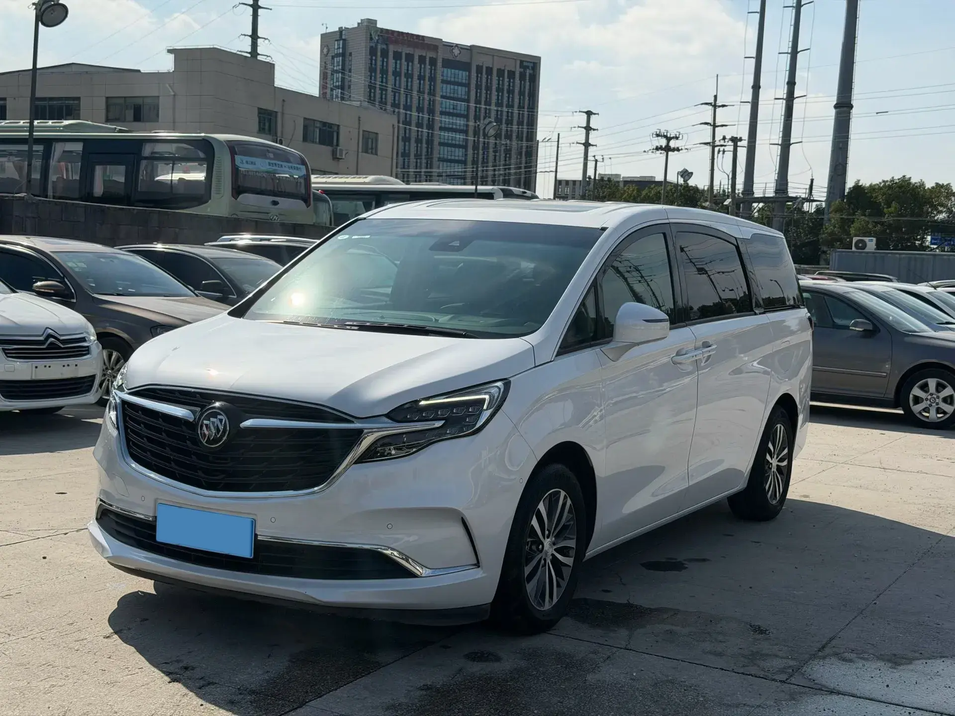 2021 BUICK GL8 view 1