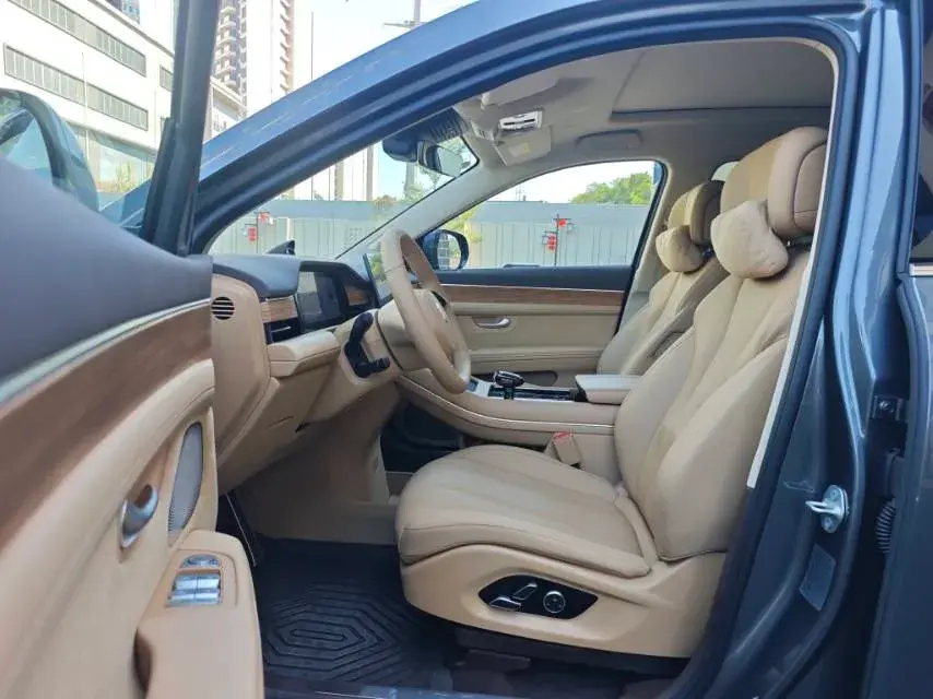 2024 AITO AITO thumbnail 4