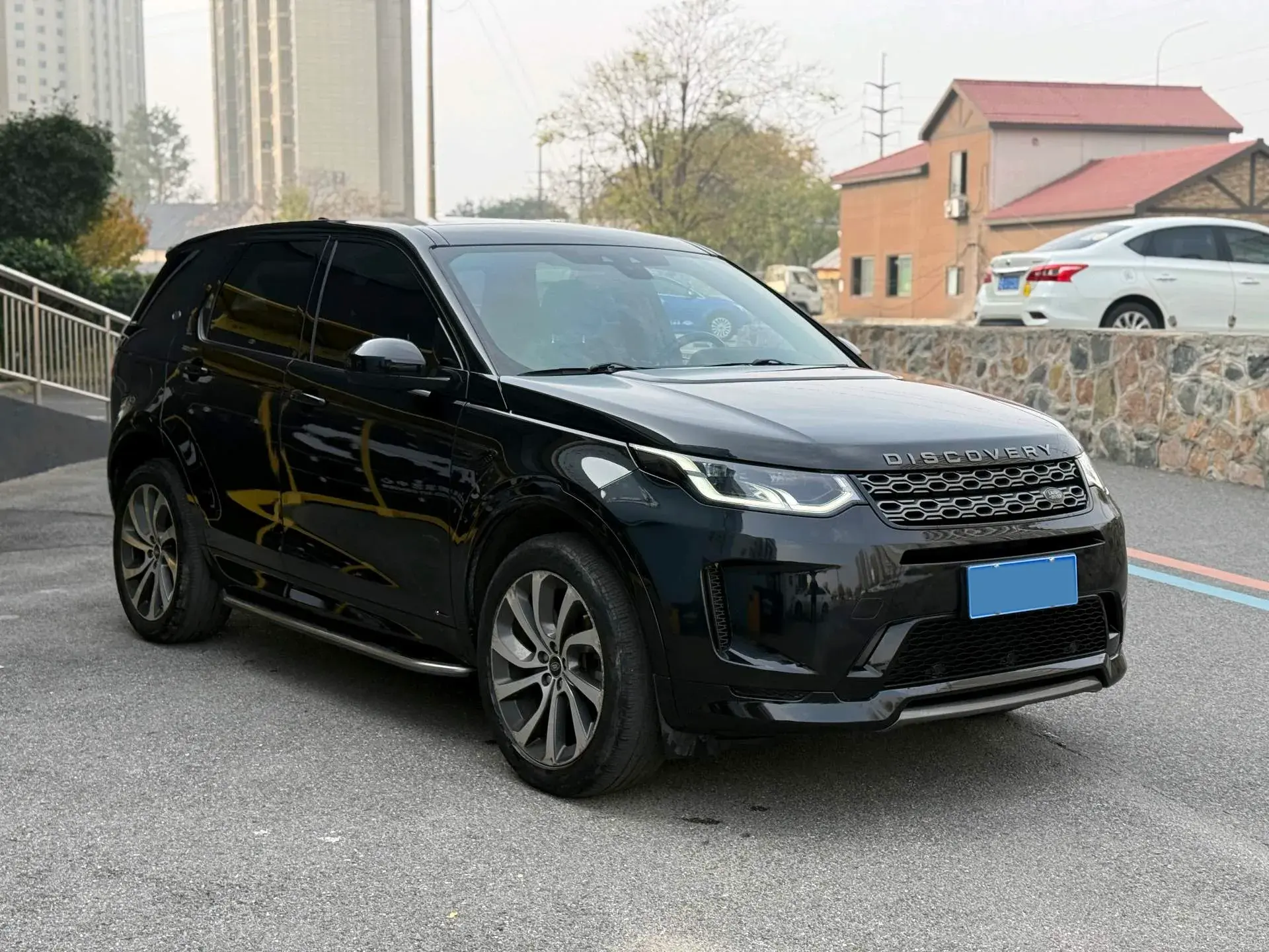2020 LAND ROVER thumbnail 3