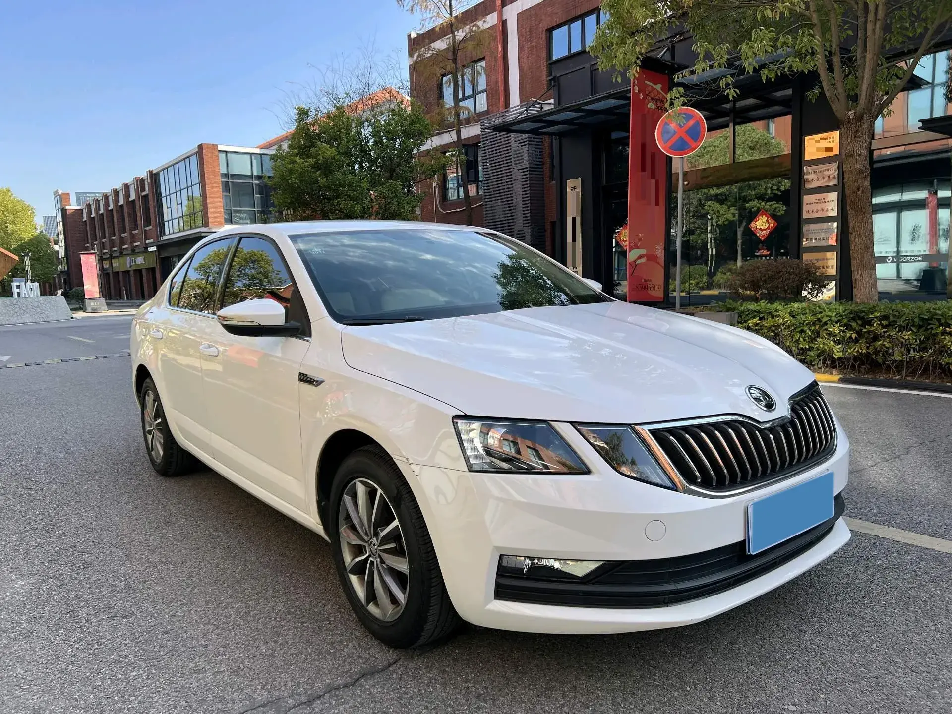 2018 SKODA OCTAVIA thumbnail 3