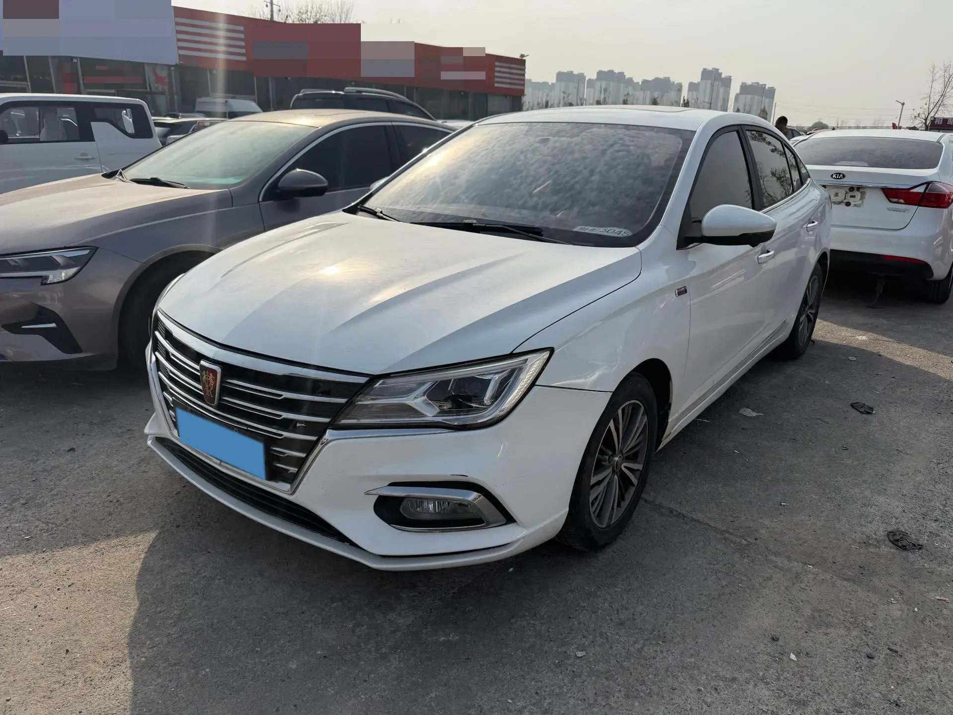 2019 ROEWE I5 view 1