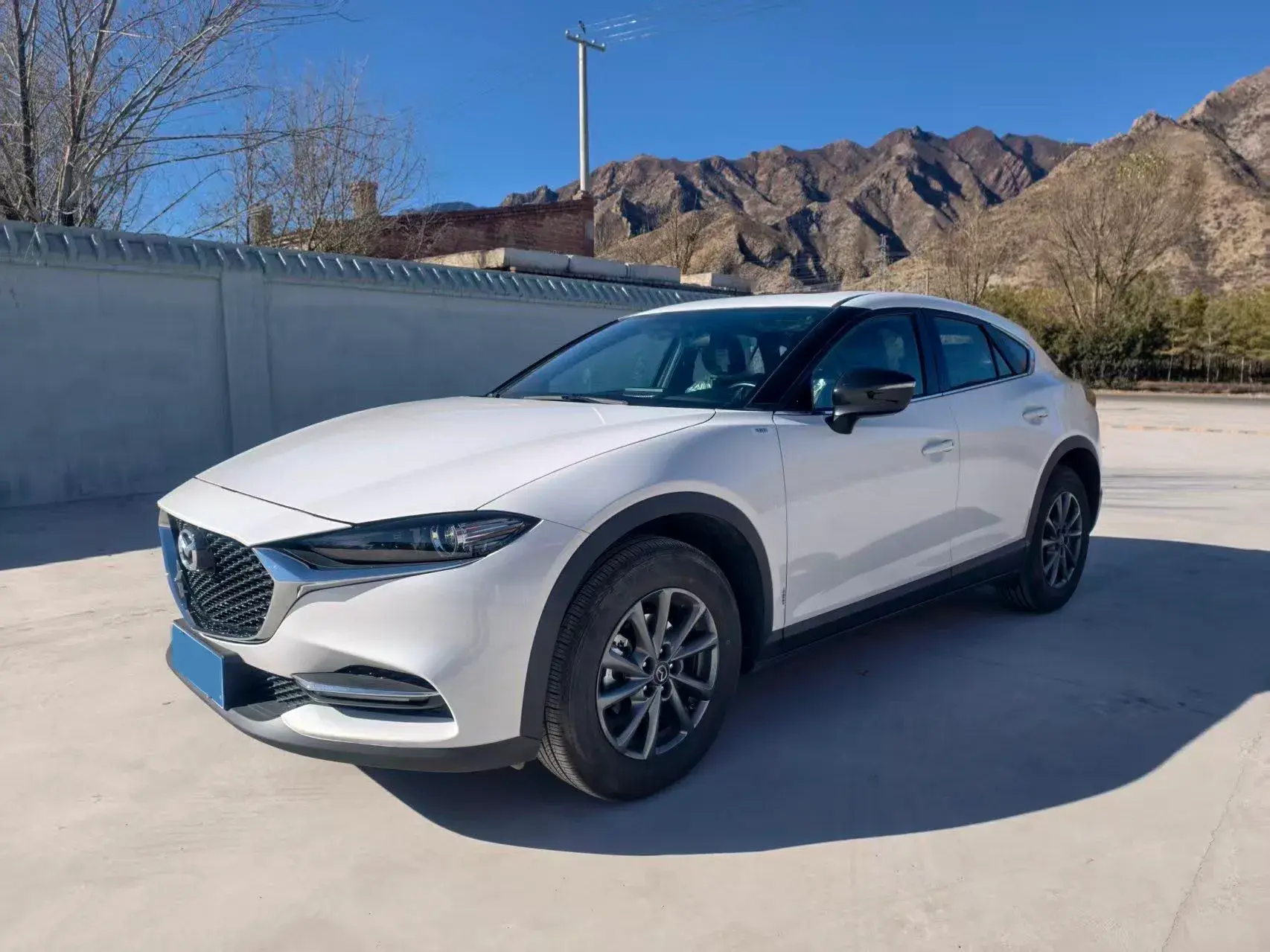 2021 MAZDA CX-4 view 1