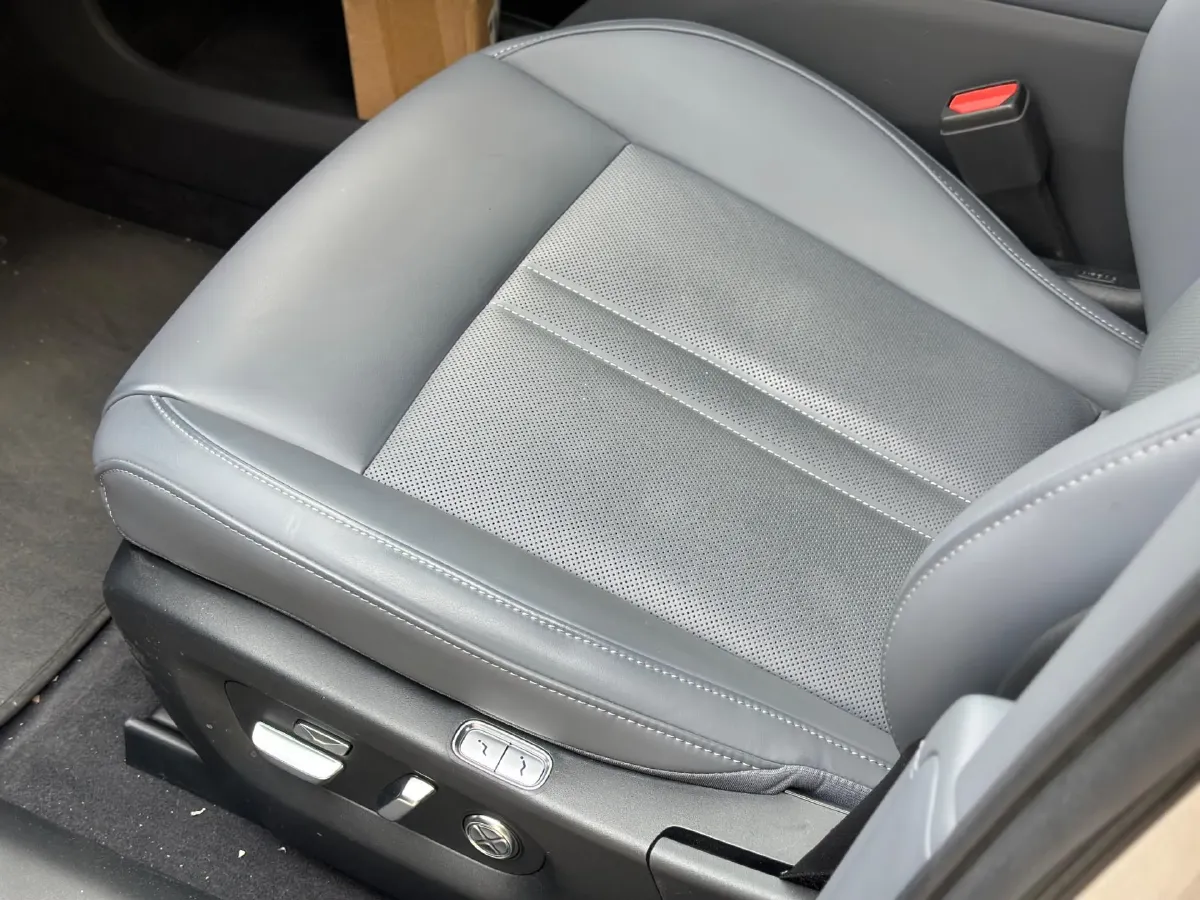 2025 MI YU7 BEV 101.7KWH,autocango,china used car exporter,china ev exporter,chinese used car exporter,chinese used ev exporter