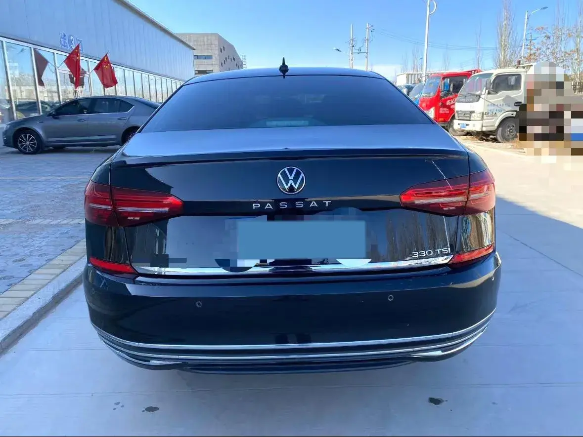 2021 VOLKSWAGEN PASSAT thumbnail 2