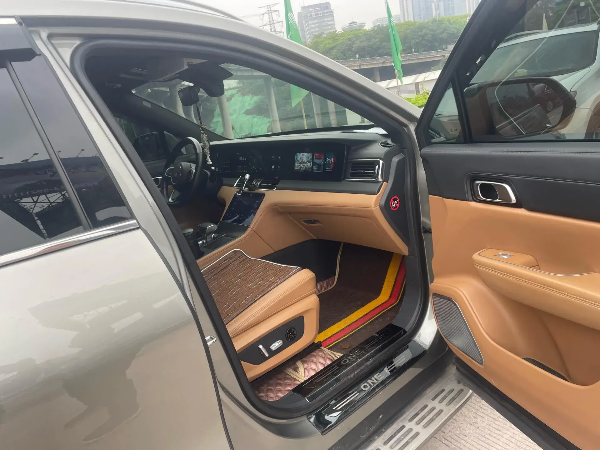 2020 LI ONE thumbnail 4