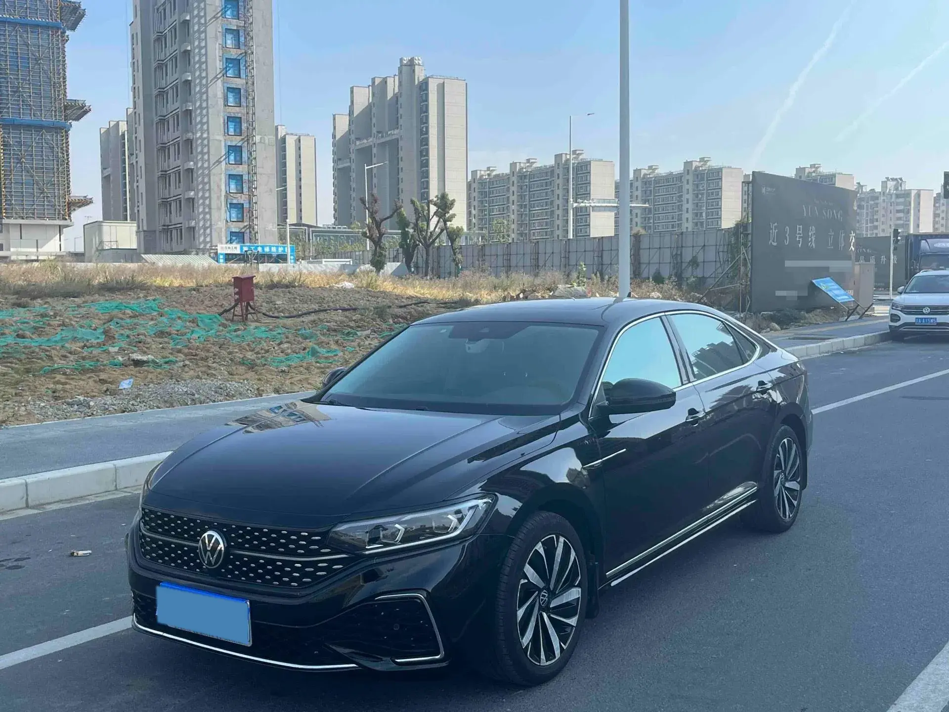 2022 VOLKSWAGEN PASSAT view 1