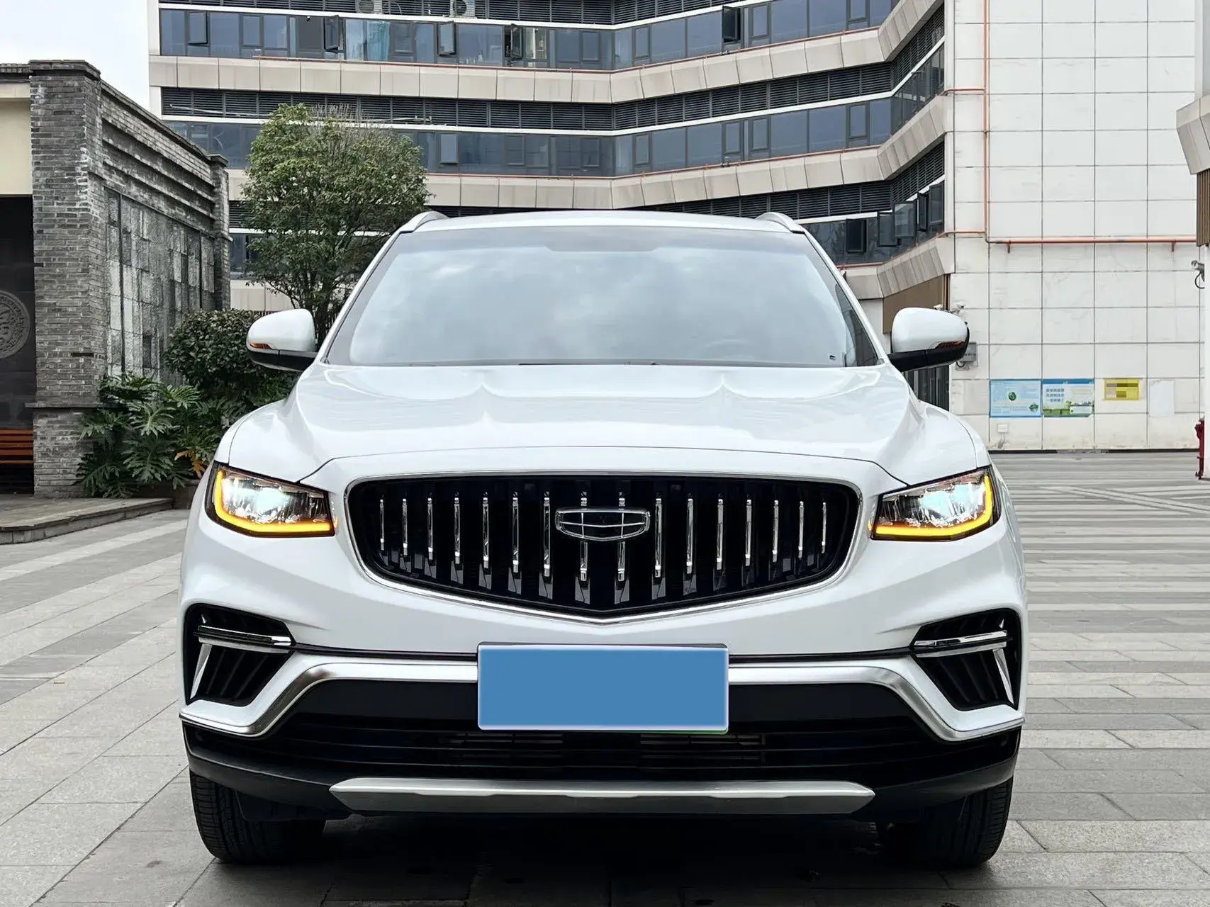 2022 GEELY AZKARRA thumbnail 2