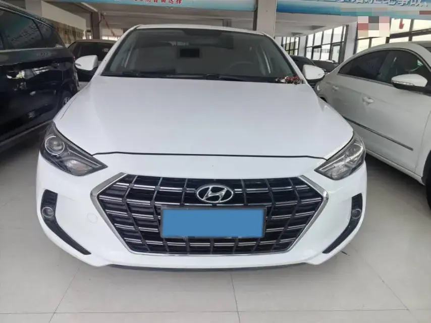 2020 HYUNDAI ELANTRA thumbnail 4