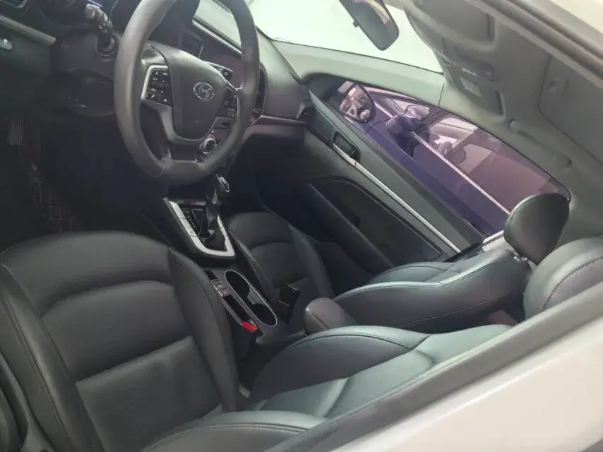 2020 HYUNDAI ELANTRA thumbnail 3