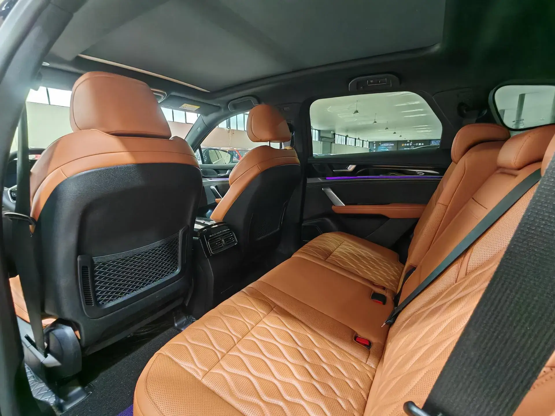 2023 BYD TANG thumbnail 3