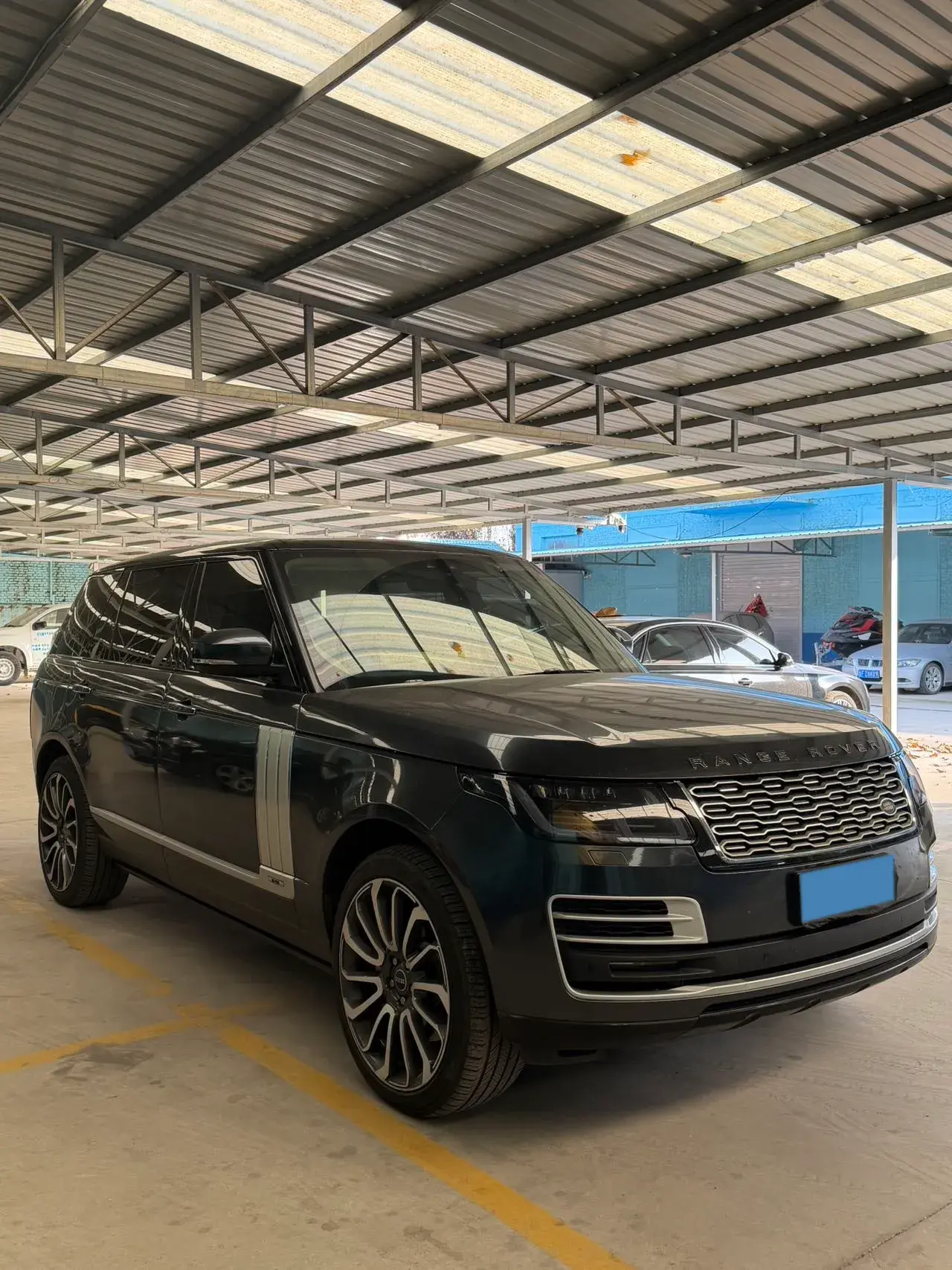 2017 LAND ROVER thumbnail 2