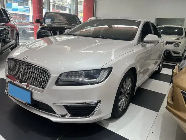 2018 Lincoln MKZ 2.0T 203HP L4 6AT