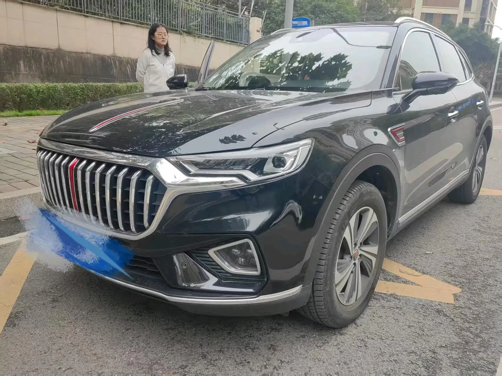 2019 HONGQI HS5 view 1