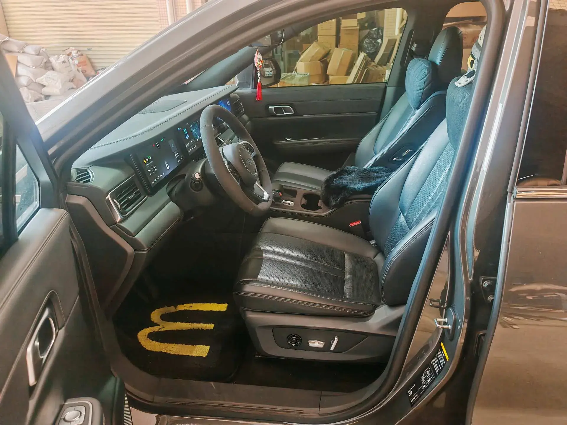 2020 LI ONE thumbnail 3