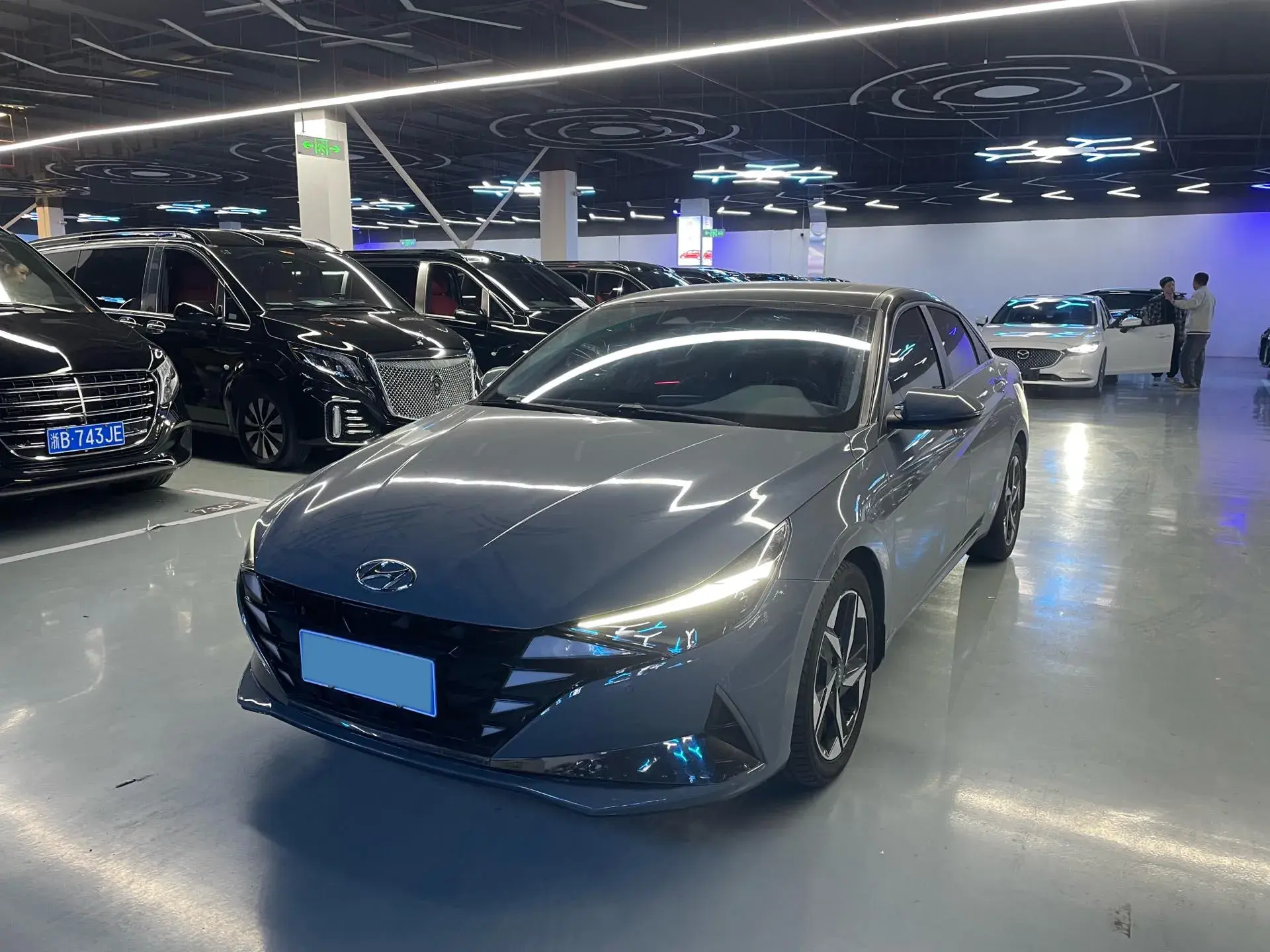 2021 HYUNDAI ELANTRA view 1
