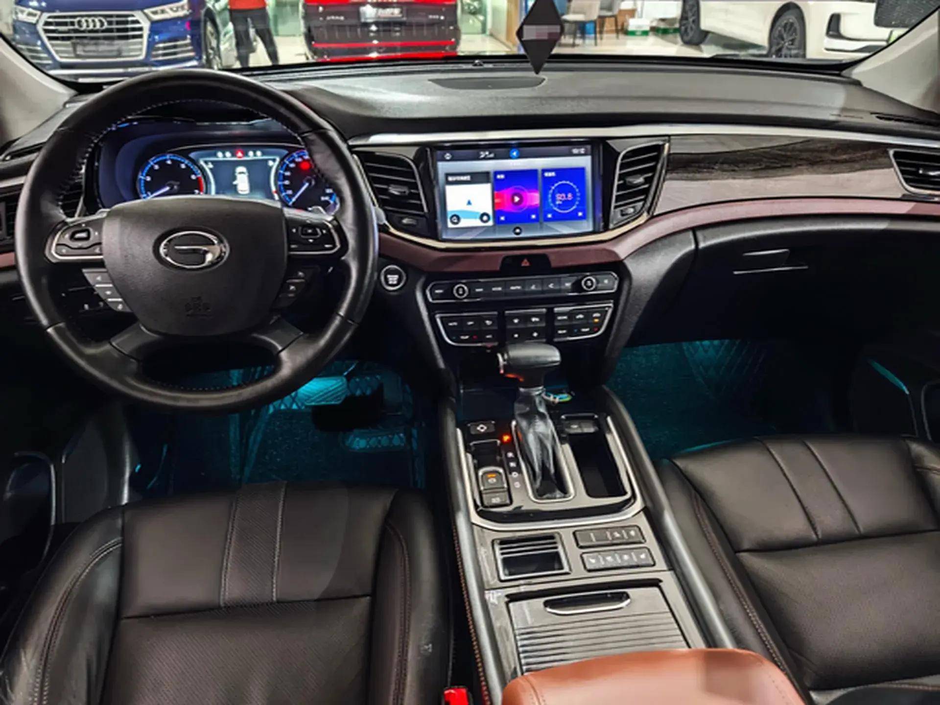 2017 GAC TRUMPCHI thumbnail 3