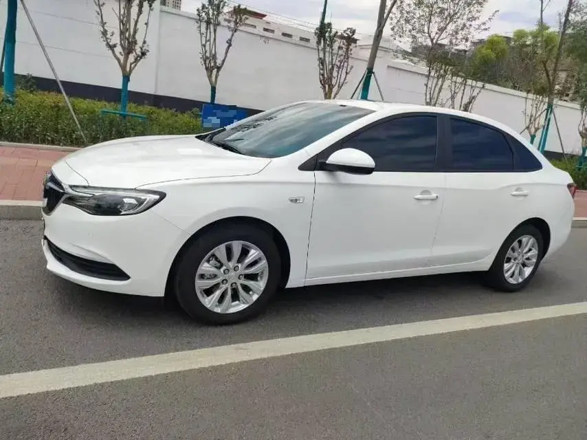 2021 BUICK EXCELLE view 1