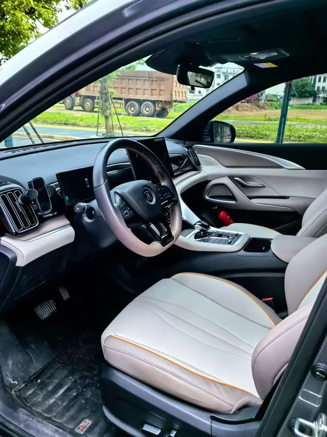 2023 BYD SONG thumbnail 4