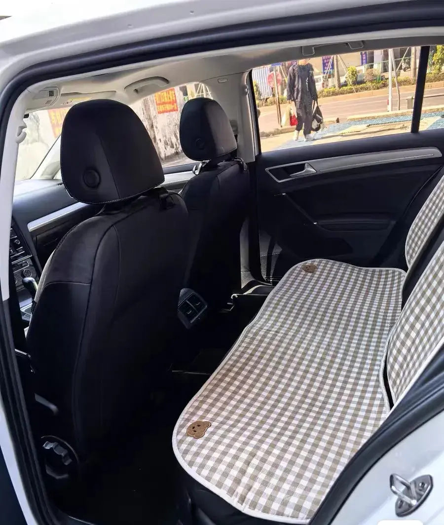 2018 VOLKSWAGEN GOLF thumbnail 4