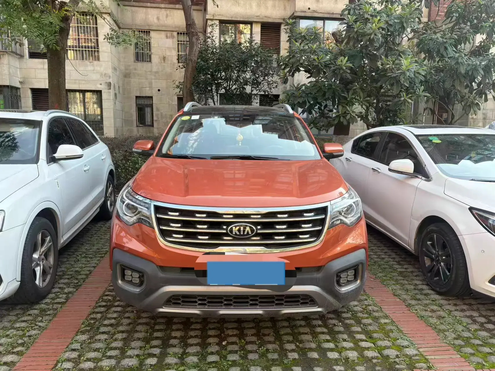 2018 KIA SPORTAGE thumbnail 2