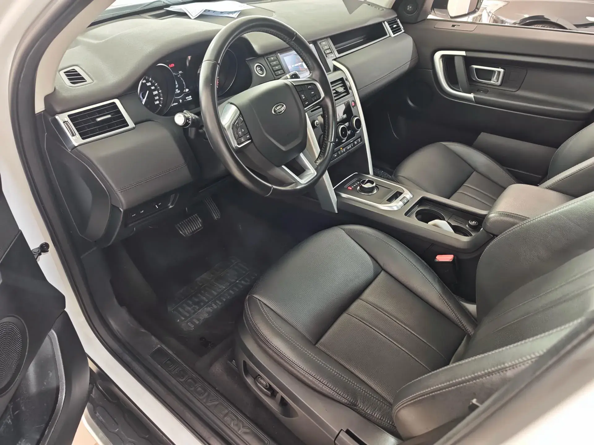 2018 LAND ROVER thumbnail 2