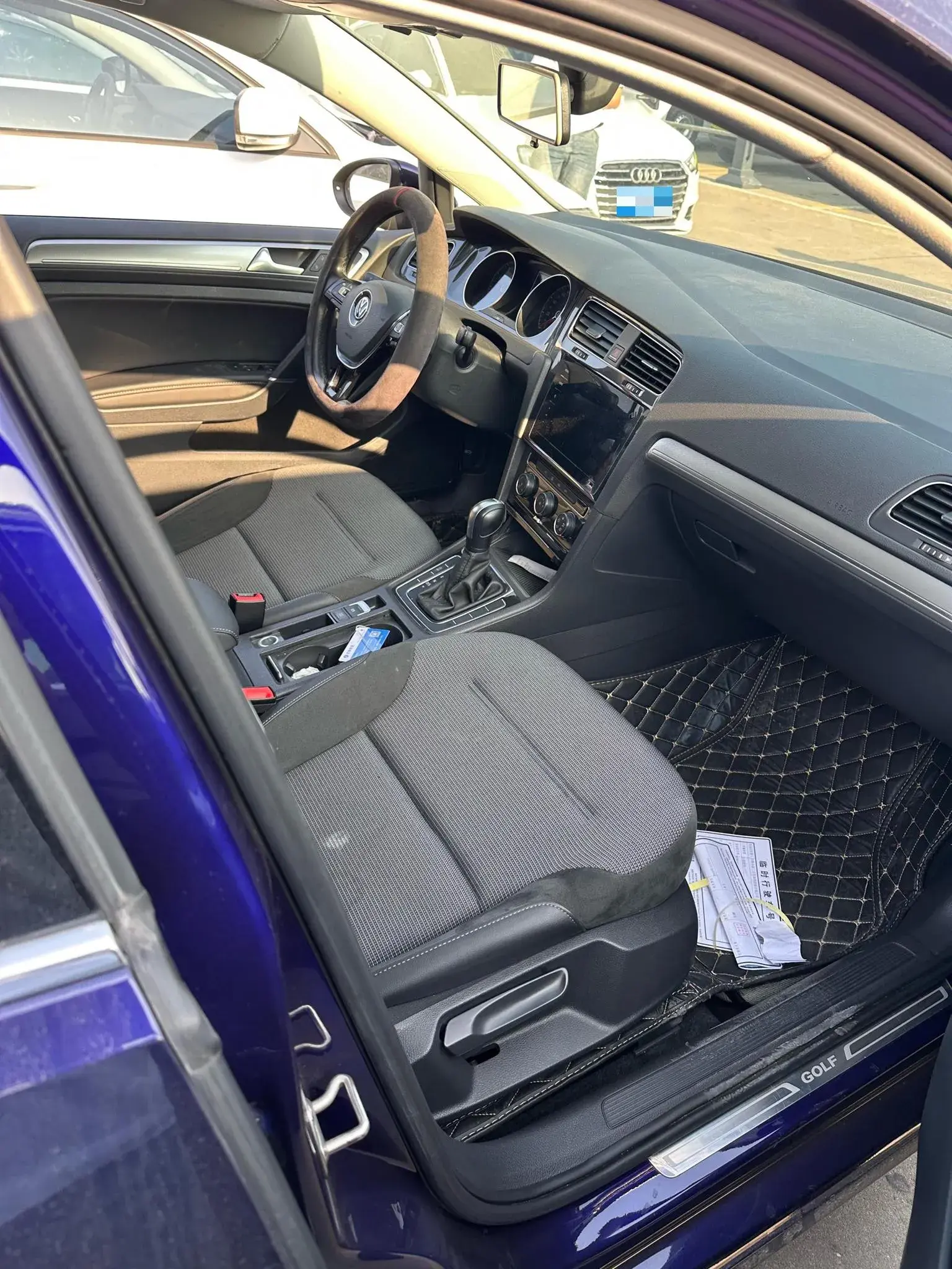 2019 VOLKSWAGEN GOLF thumbnail 4