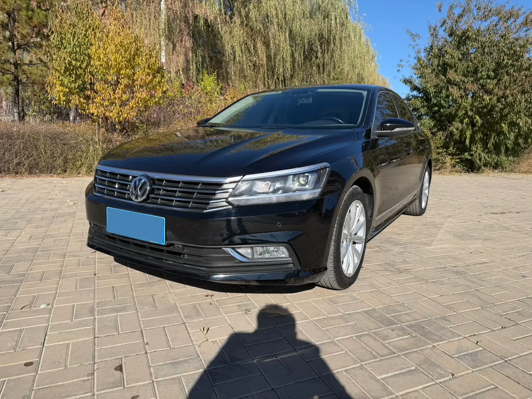 2017 VOLKSWAGEN PASSAT view 1