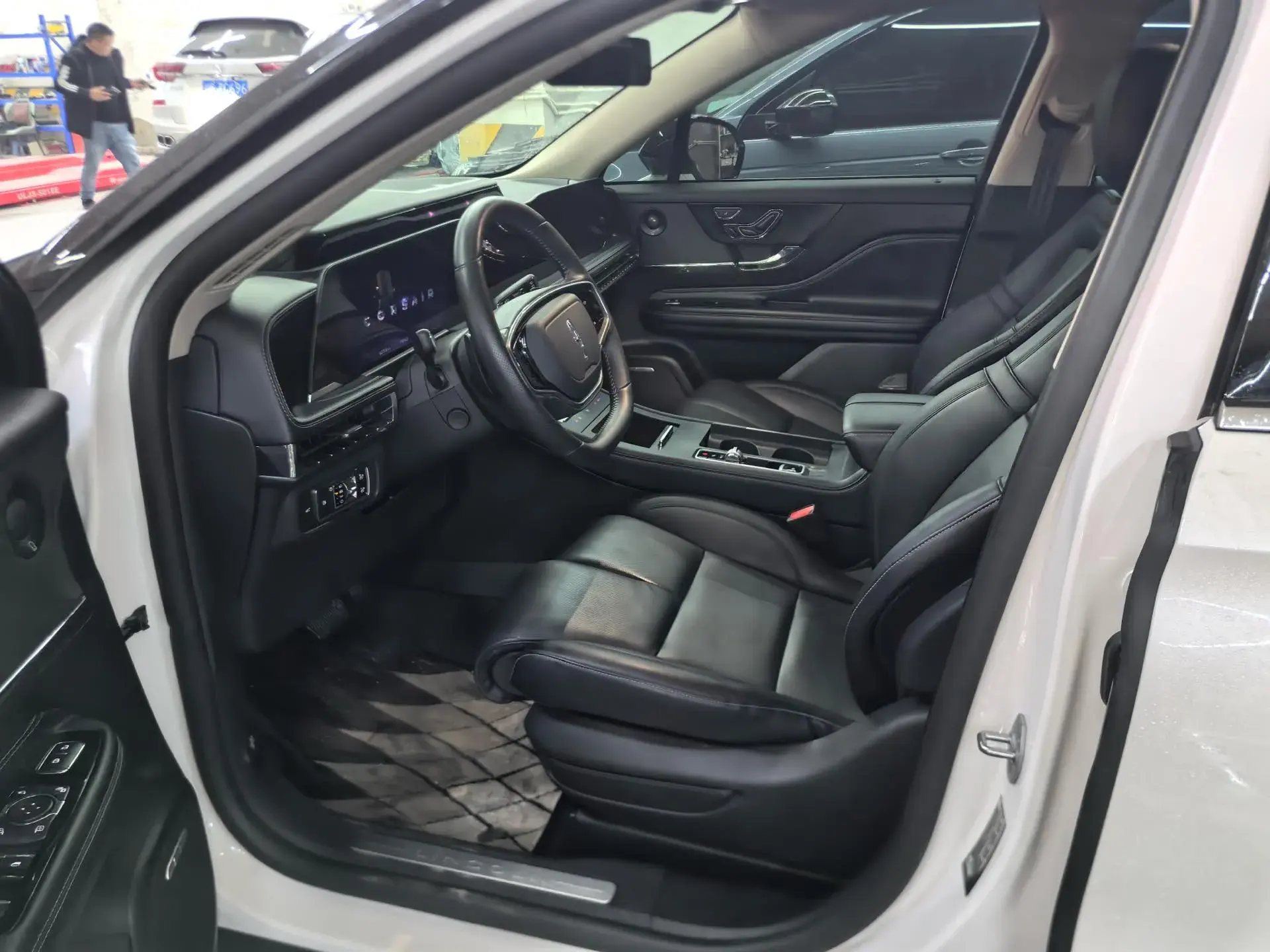 2023 LINCOLN CORSAIR thumbnail 2