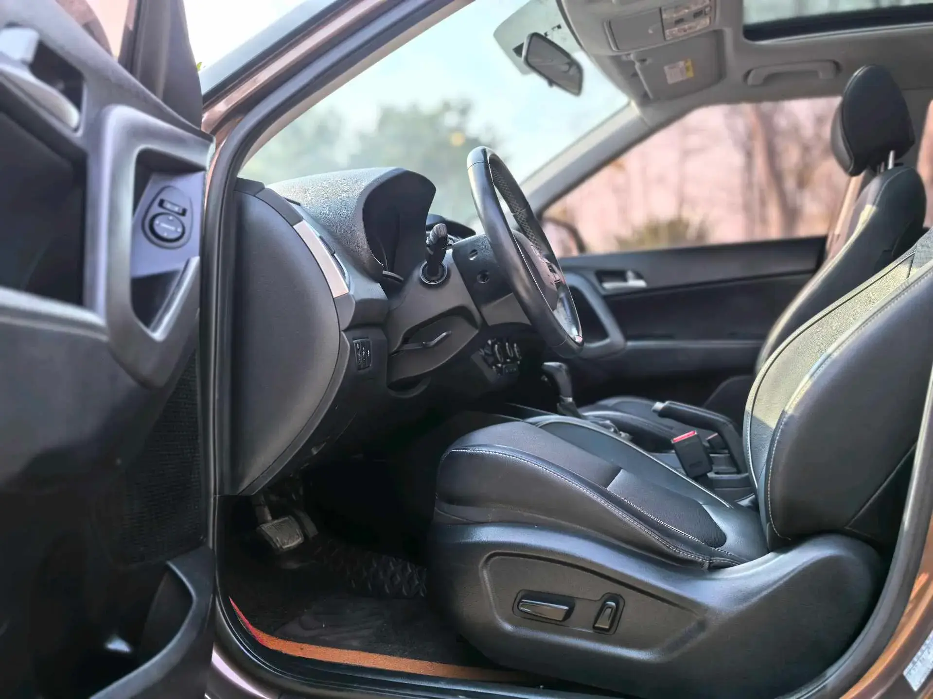 2017 HYUNDAI IX25 thumbnail 4