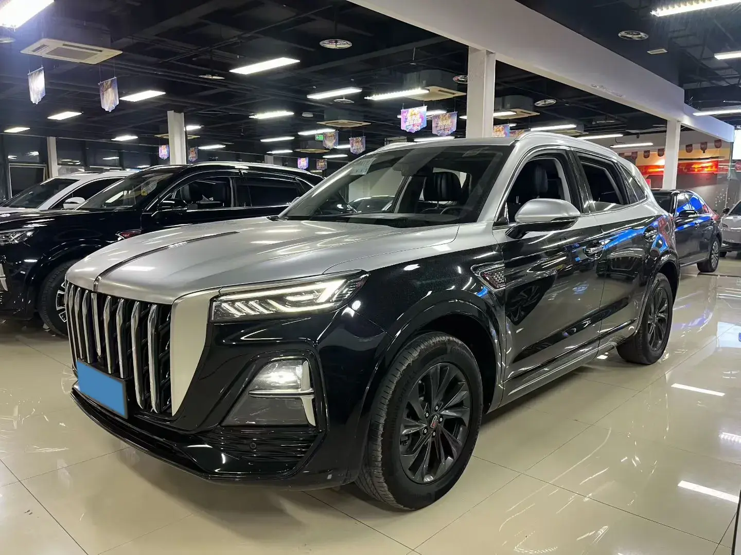 2023 HONGQI HS5 view 1