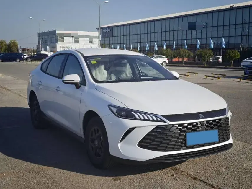 2025 BYD QIN thumbnail 3