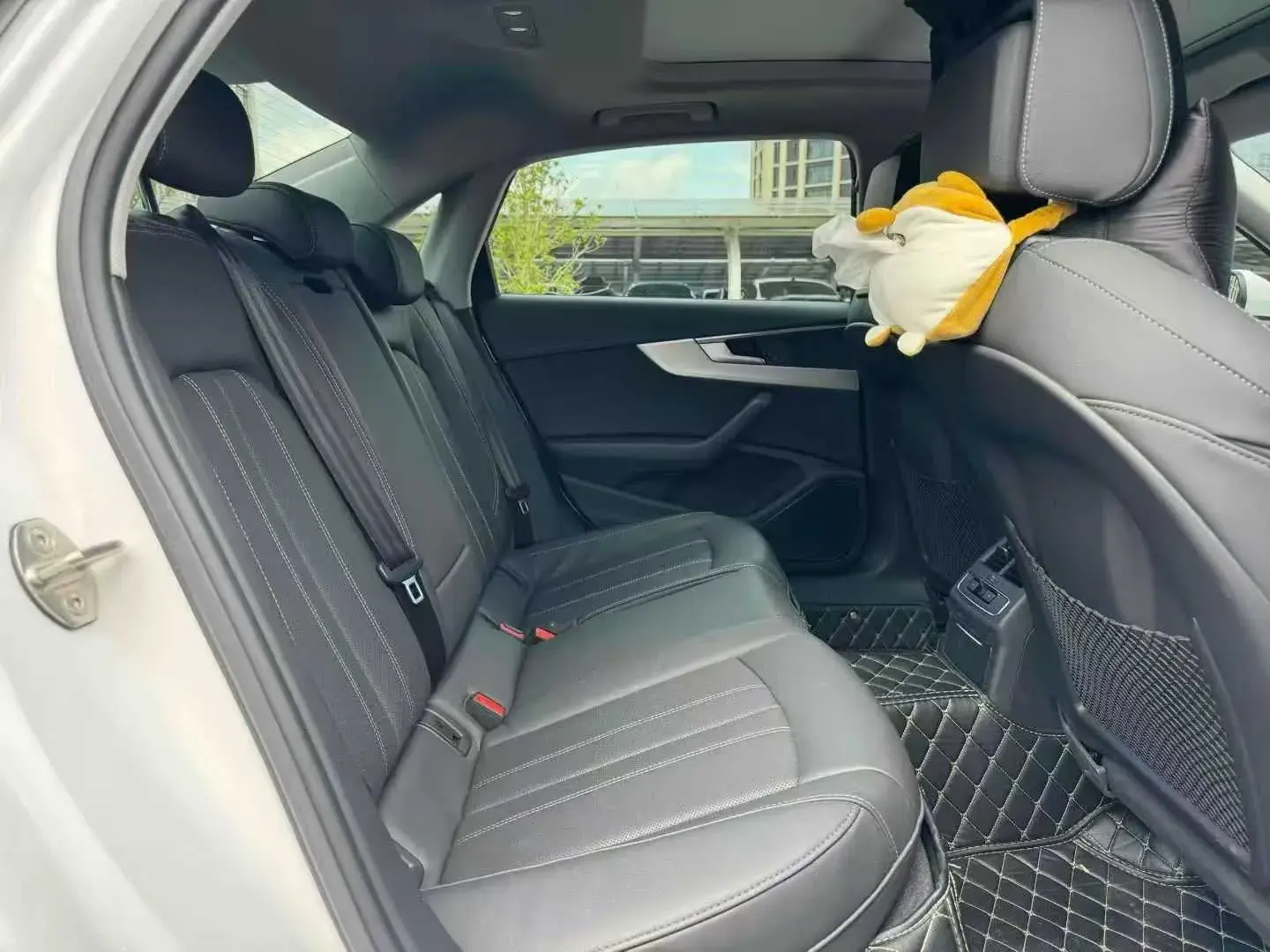 2020 AUDI A4L thumbnail 4