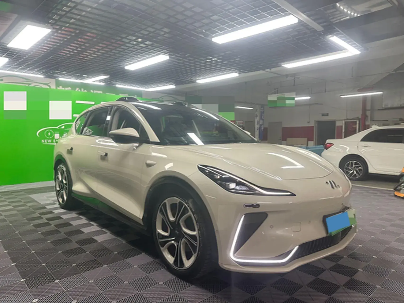 2024 IM LS7 thumbnail 3