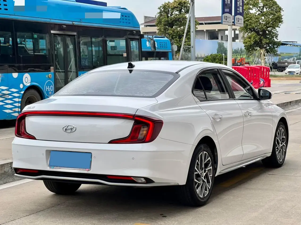 2021 HYUNDAI MISTRA thumbnail 3