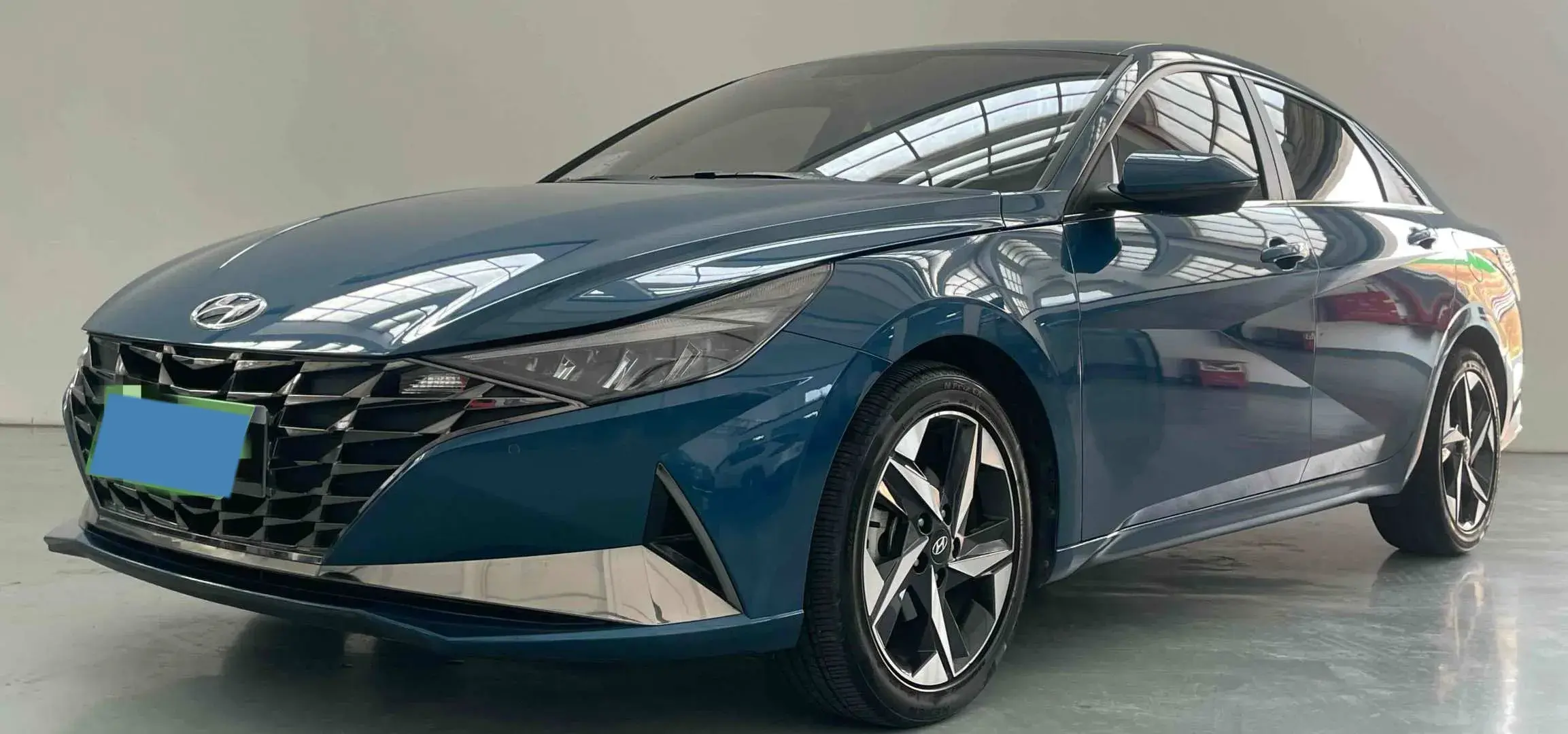 2022 HYUNDAI ELANTRA view 1