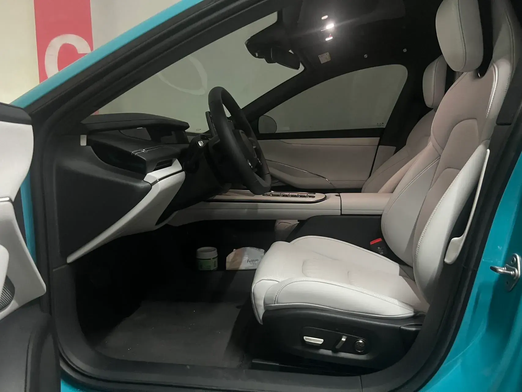 2024 MI SU7 thumbnail 2