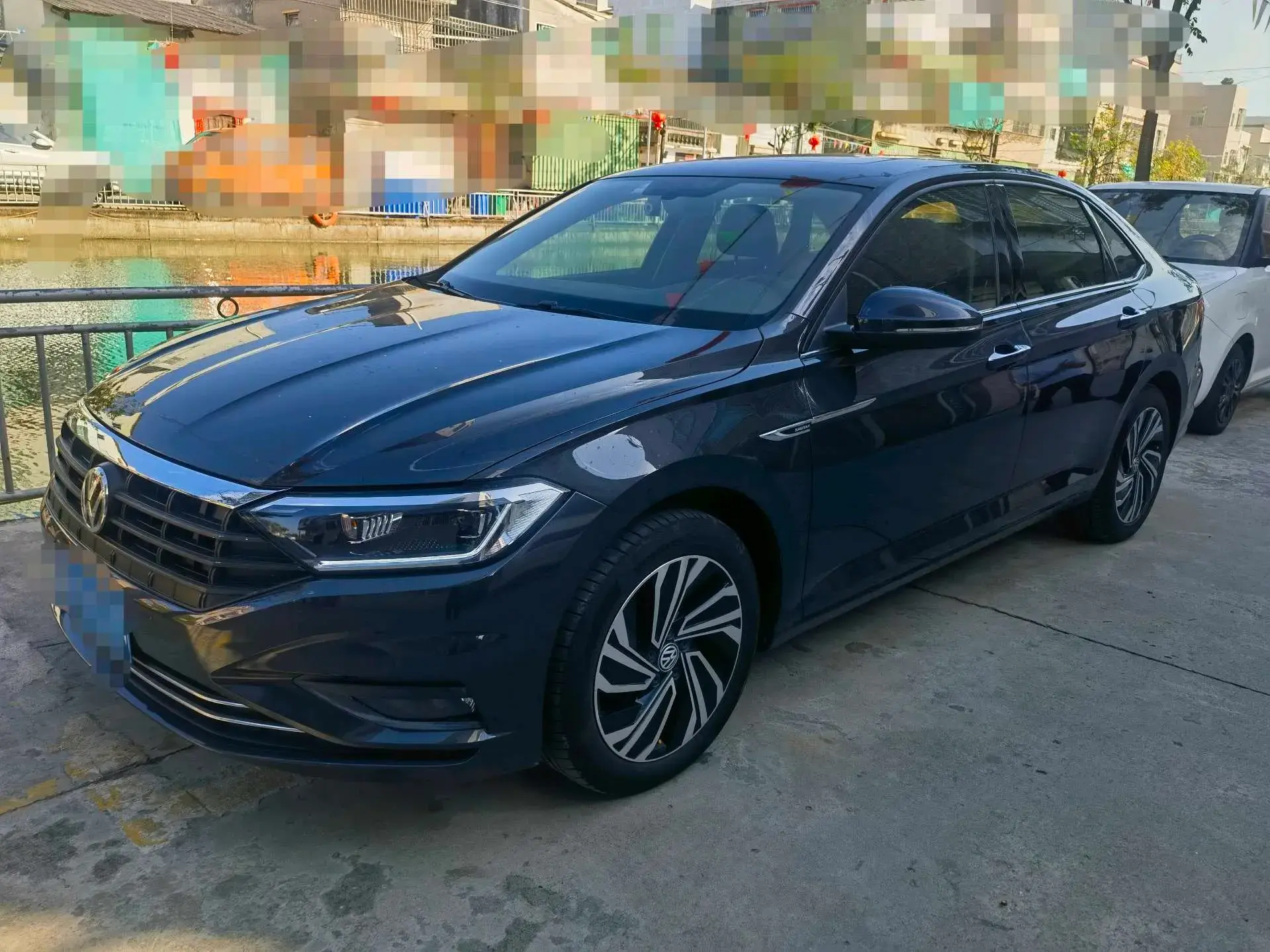 2019 VOLKSWAGEN SAGITAR view 1