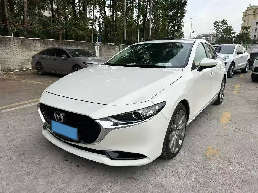 2021 Mazda 3 Axela 2.0L 158HP L4 6AT