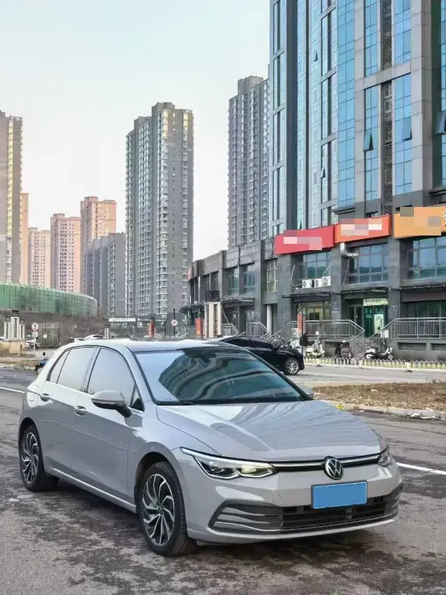 2021 VOLKSWAGEN GOLF thumbnail 2