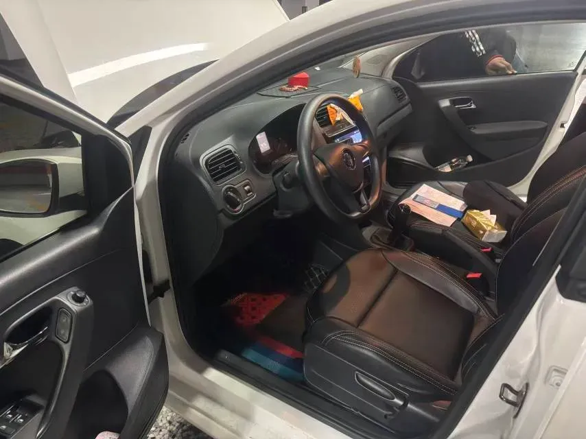 2016 Volkswagen Polo 1.4L 90HP L4 5MT,autocango,china used car exporter,china ev exporter,chinese used car exporter,chinese used ev exporter